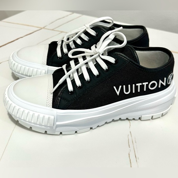 LOUIS VUITTON Canvas LV Squad Low-Top Sneakers - Picture 2 of 6